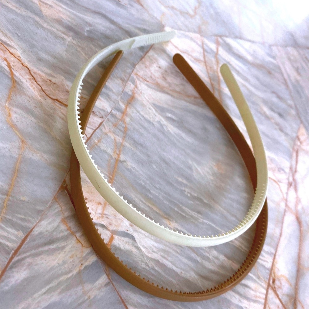 Set of 2 Neutral Plastic Toothed Headbands Cream & Brown Slim Non-Slip Hairband